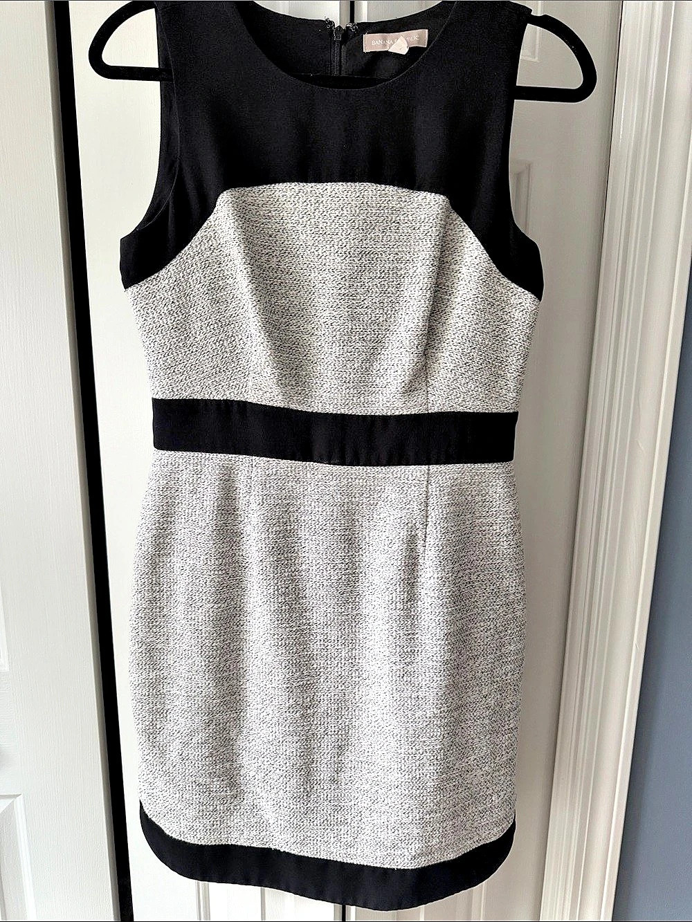 Banana Republic Color Block Mini Dress in Black & White Size 6 Like New